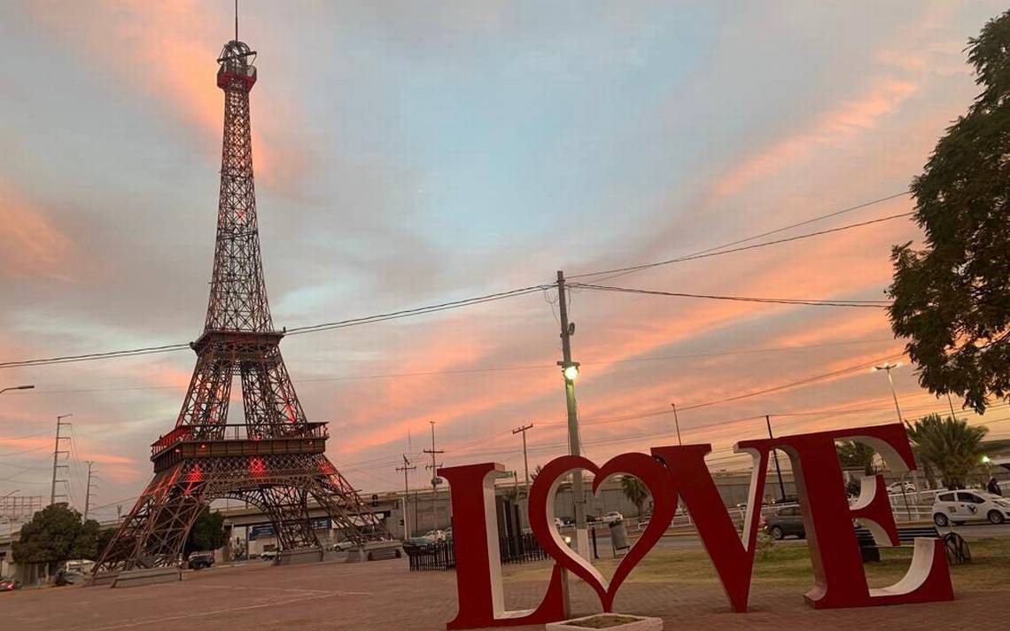 Réplica De La Torre Eiffel En Gómez Palacio Lugar Para Conmemorar El 14 De Febrero El Sol De